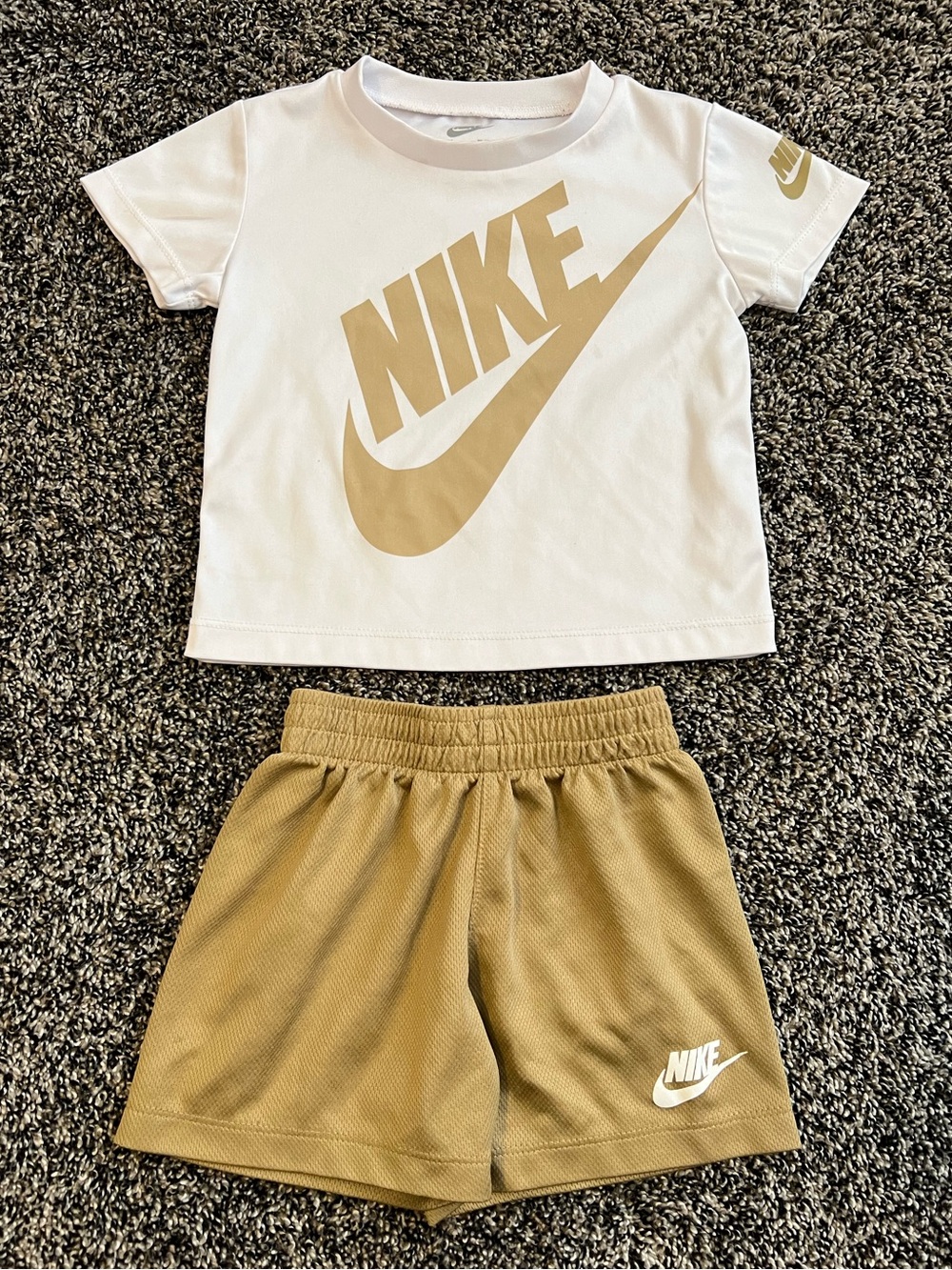 NIKE White/Gold Toddler Boy Set